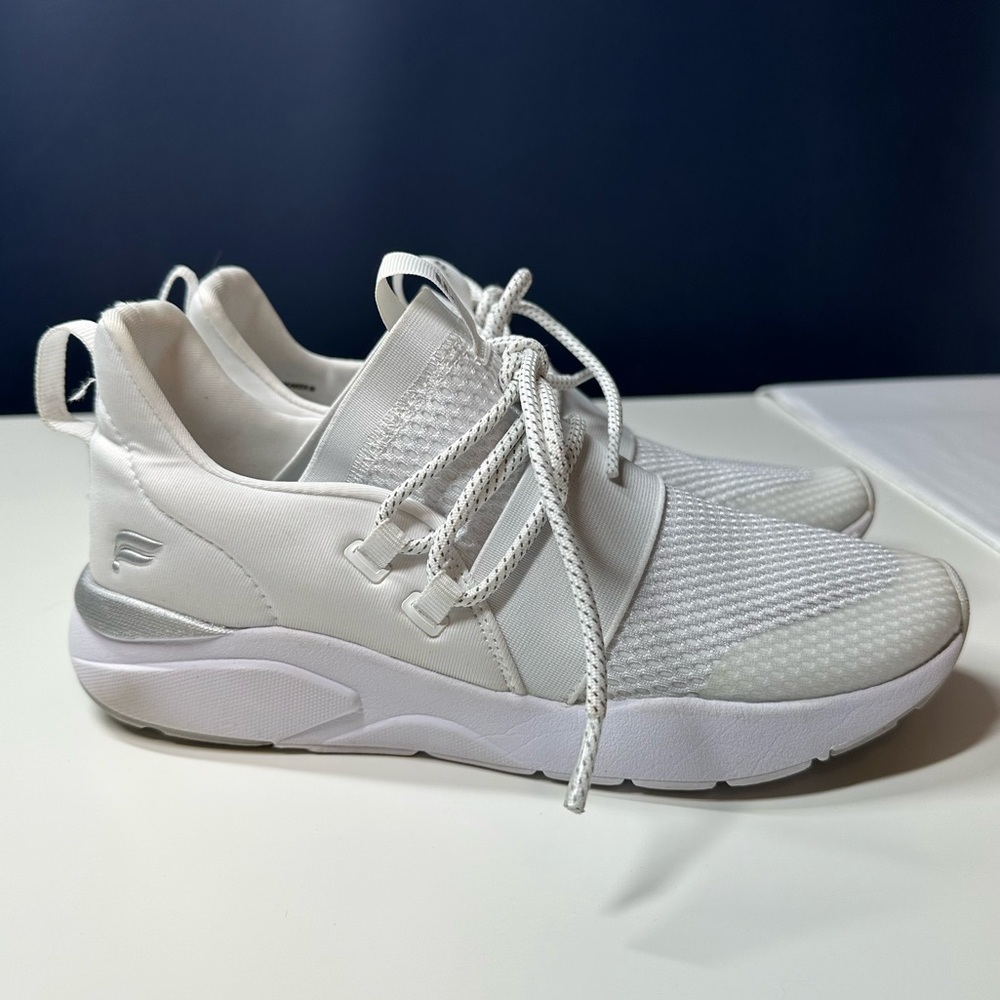 Fabletics White Zuma Studio Sneaker III‎ Size 7
